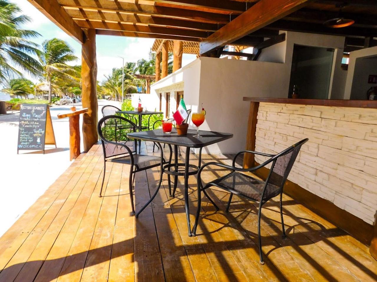 Aquastar By Rt Vacation Rentals Mahahual Exterior photo