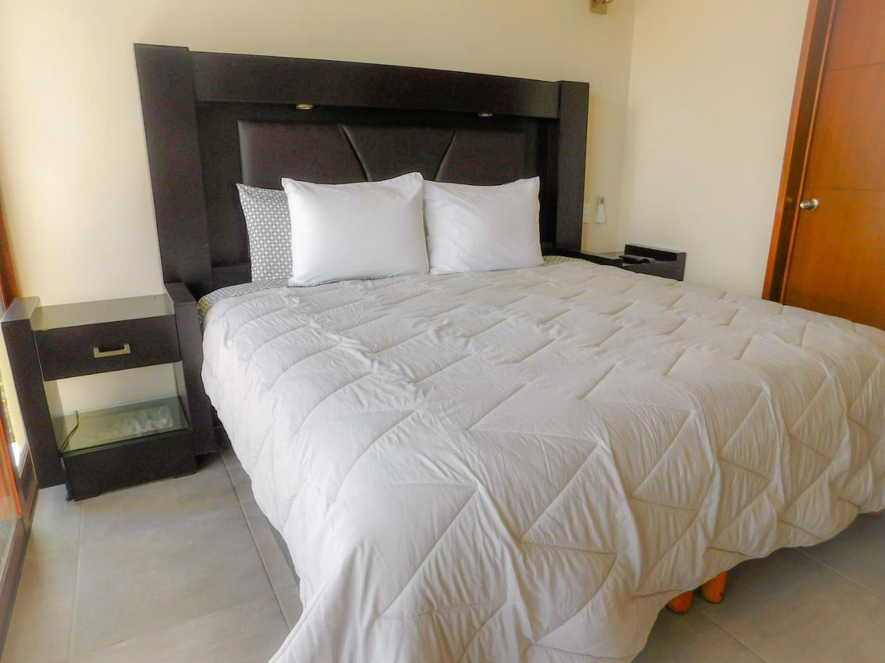 Aquastar By Rt Vacation Rentals Mahahual Exterior photo